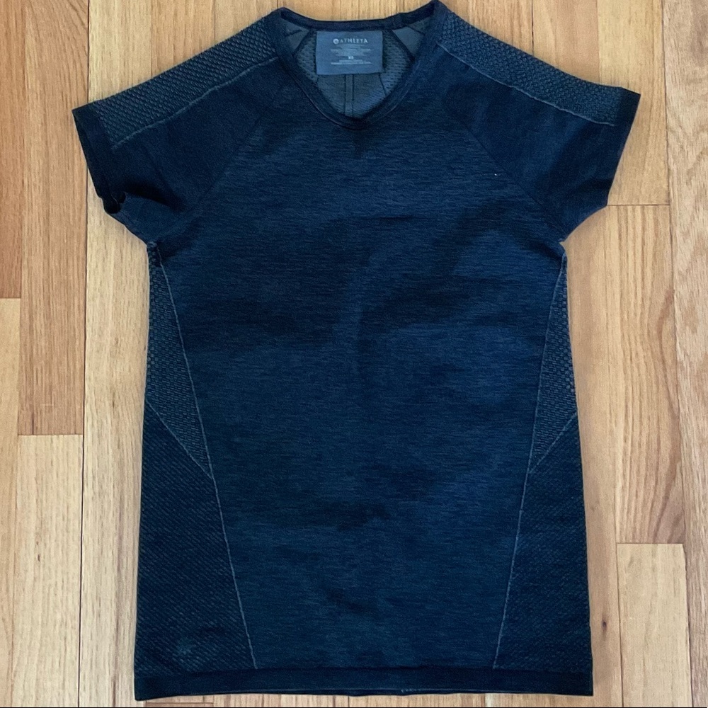 Athleta fitted workout top
